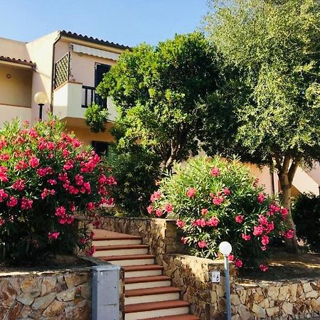 Le Residenze Itaca Lägenhet Porto Pozzo Exteriör bild
